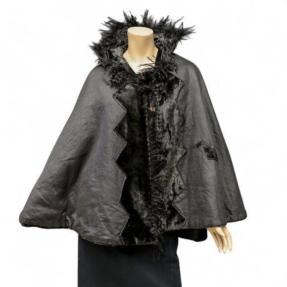 Victorian Mourning Cape * Reversible with Fur Trim - Picture 3 of 12